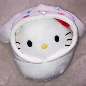 Hello Kitty/Cinnamon Roll Plush